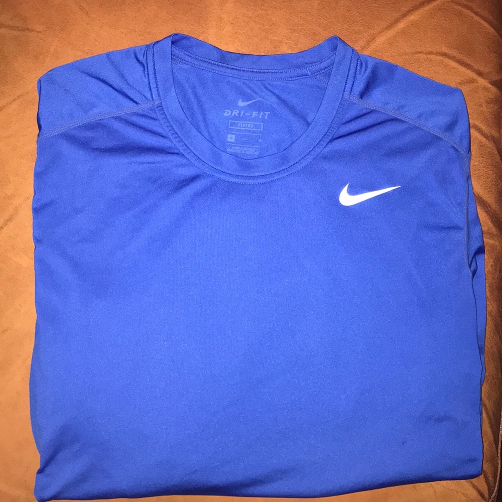 Nike Men’s Dri-Fit Long Sleeve Shirt